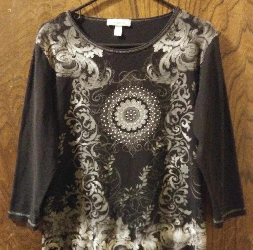 Black & white dressbarn quarter sleeve shirt